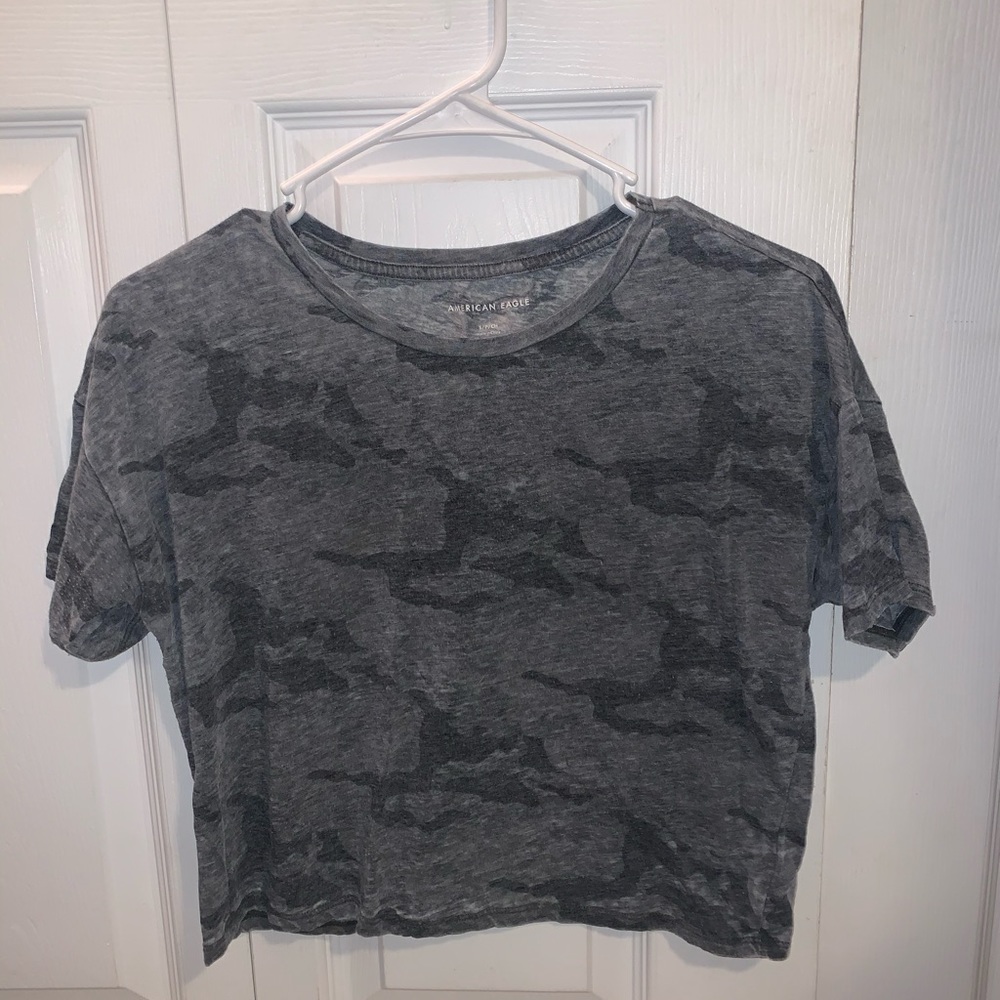 American Eagle boxy camo crop top